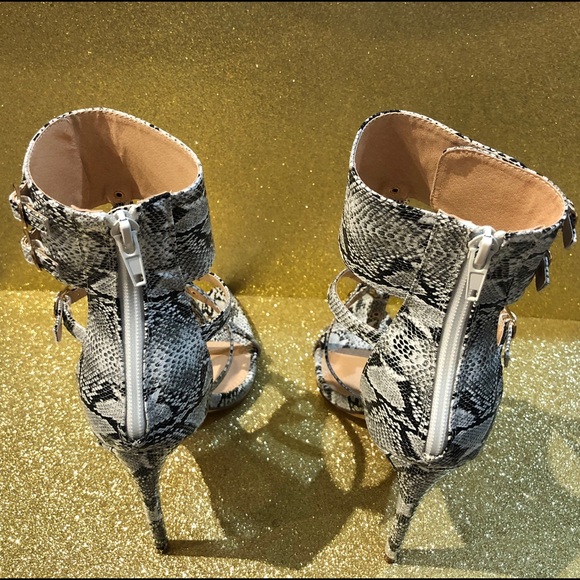 NWB Snake pointes toe heels - Picture 3 of 4